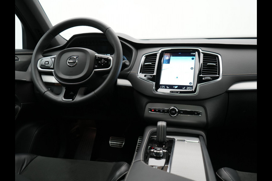 Volvo XC90 T8 Recharge AWD R-Design Plug In Hybrid 456pk 7 Persoons Long Range Dealer O.H. INCL BTW PHEV | Panodak | Alcantara Sportstoelen Memory | Adaptive Cruise | Harman Kardon | Pilot Assist | Head Up | 360 Camera | L.M. 20" | Apple Carplay | Navigatie | DAB |