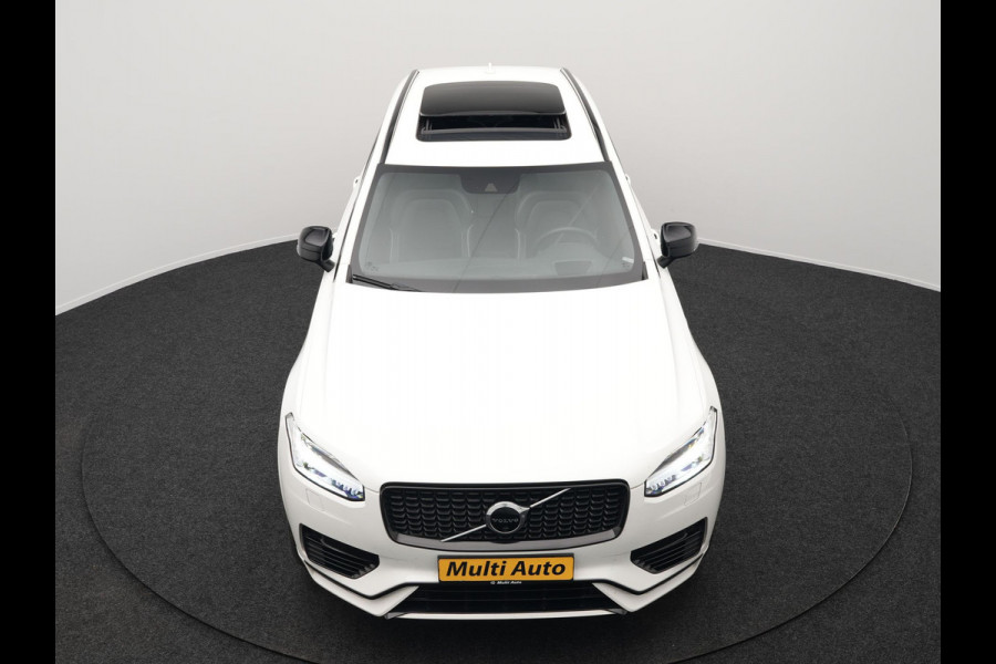 Volvo XC90 T8 Recharge AWD R-Design Plug In Hybrid 456pk 7 Persoons Long Range Dealer O.H. INCL BTW PHEV | Panodak | Alcantara Sportstoelen Memory | Adaptive Cruise | Harman Kardon | Pilot Assist | Head Up | 360 Camera | L.M. 20" | Apple Carplay | Navigatie | DAB |