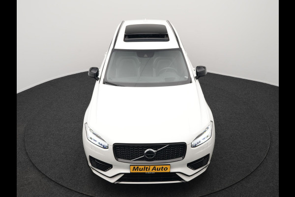 Volvo XC90 T8 Recharge AWD R-Design Plug In Hybrid 456pk 7 Persoons Long Range Dealer O.H. INCL BTW PHEV | Panodak | Alcantara Sportstoelen Memory | Adaptive Cruise | Harman Kardon | Pilot Assist | Head Up | 360 Camera | L.M. 20" | Apple Carplay | Navigatie | DAB |