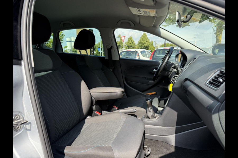 Volkswagen Polo 1.0 BlueMotion Edition Navi,Airco,Cruise,Lm velgen,5 Deurs,Lm velgen,Nieuwe Apk bij Aflevering