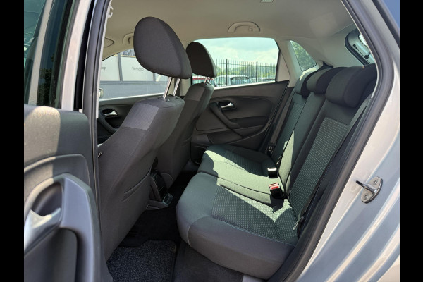 Volkswagen Polo 1.0 BlueMotion Edition Navi,Airco,Cruise,Lm velgen,5 Deurs,Lm velgen,Nieuwe Apk bij Aflevering