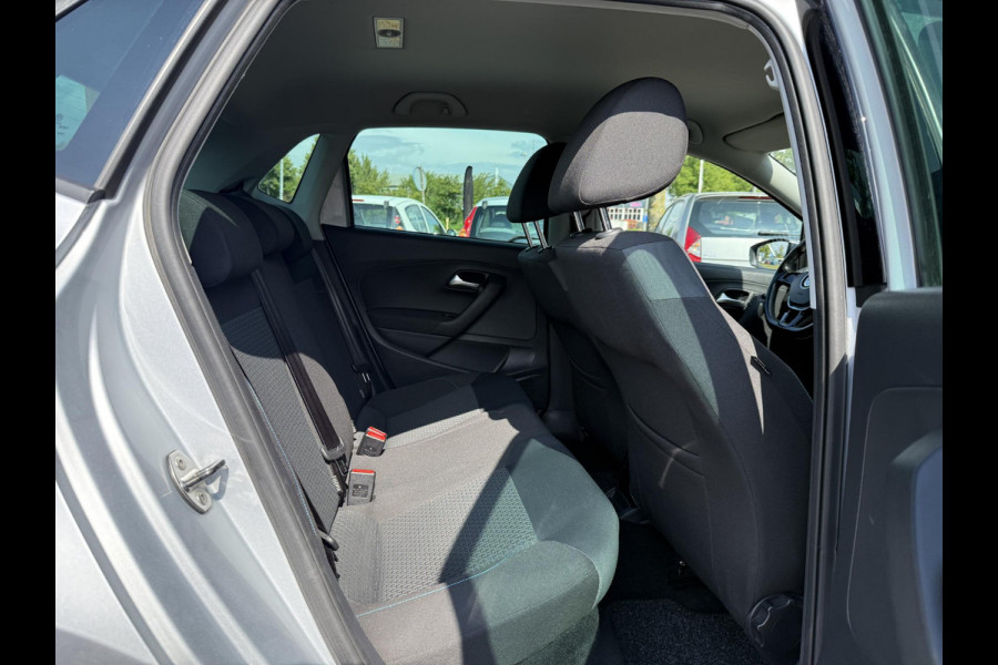 Volkswagen Polo 1.0 BlueMotion Edition Navi,Airco,Cruise,Lm velgen,5 Deurs,Lm velgen,Nieuwe Apk bij Aflevering