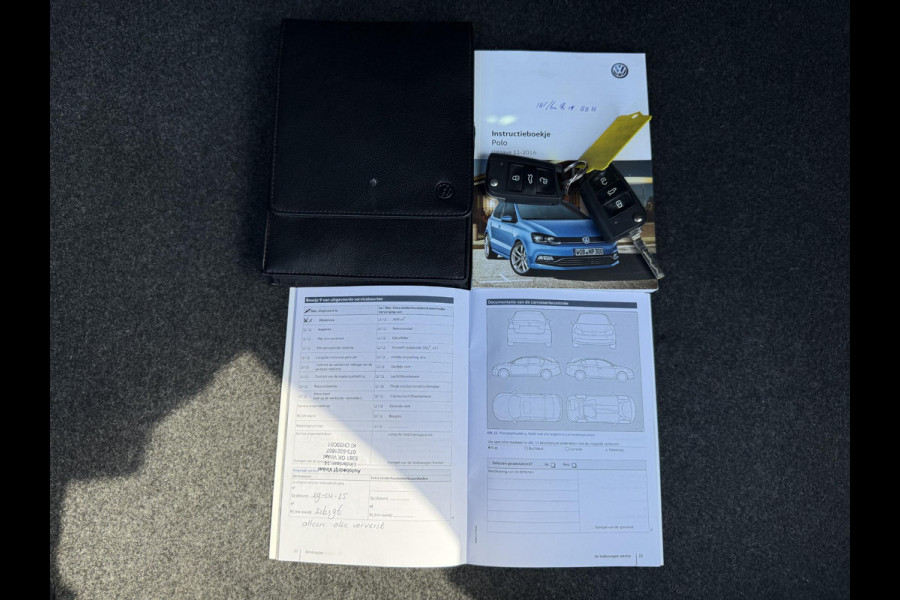 Volkswagen Polo 1.0 BlueMotion Edition Navi,Airco,Cruise,Lm velgen,5 Deurs,Lm velgen,Nieuwe Apk bij Aflevering