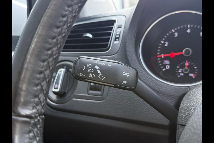 Volkswagen Polo 1.0 BlueMotion Edition Navi,Airco,Cruise,Lm velgen,5 Deurs,Lm velgen,Nieuwe Apk bij Aflevering