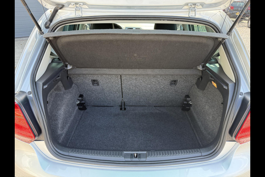 Volkswagen Polo 1.0 BlueMotion Edition Navi,Airco,Cruise,Lm velgen,5 Deurs,Lm velgen,Nieuwe Apk bij Aflevering