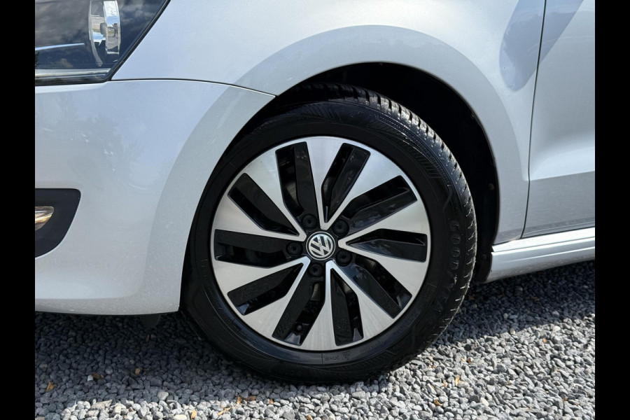 Volkswagen Polo 1.0 BlueMotion Edition Navi,Airco,Cruise,Lm velgen,5 Deurs,Lm velgen,Nieuwe Apk bij Aflevering