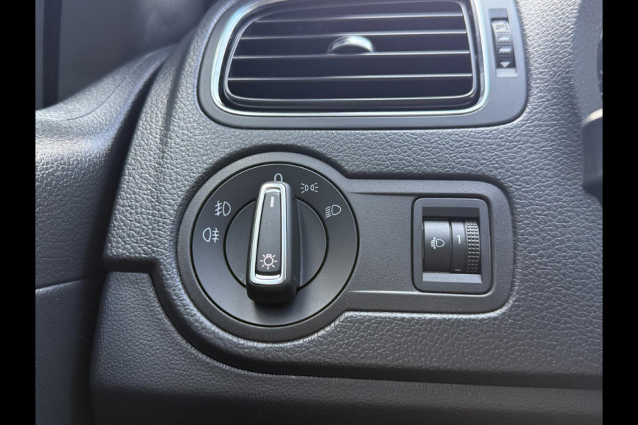 Volkswagen Polo 1.0 BlueMotion Edition Navi,Airco,Cruise,Lm velgen,5 Deurs,Lm velgen,Nieuwe Apk bij Aflevering