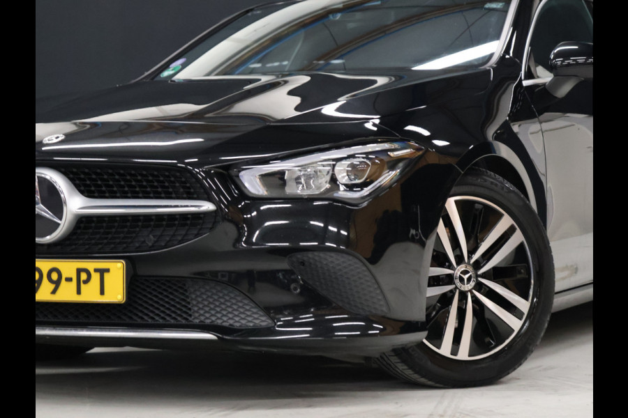 Mercedes-Benz CLA-Klasse Shooting Brake 180 Business Solution Luxury [CAMERA, SFEERVERLICHTING, LEDER, STOELVERWARMING, ELEKTRISCHE ACHTERKLEP, NIEUWSTAAT]