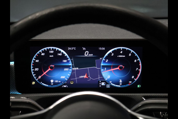 Mercedes-Benz CLA-Klasse Shooting Brake 180 Business Solution Luxury [CAMERA, SFEERVERLICHTING, LEDER, STOELVERWARMING, ELEKTRISCHE ACHTERKLEP, NIEUWSTAAT]