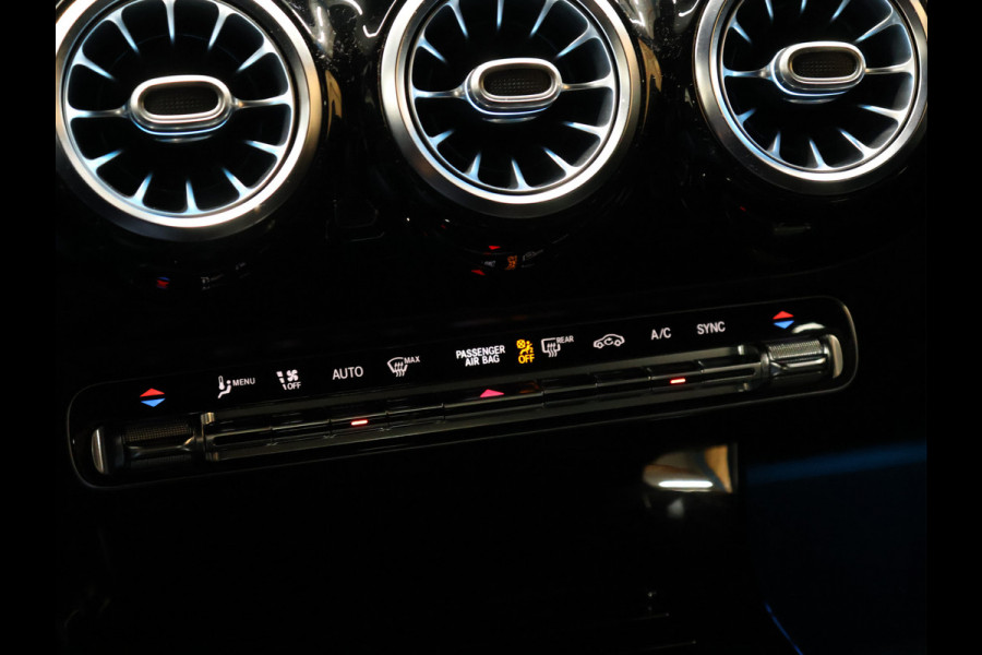 Mercedes-Benz CLA-Klasse Shooting Brake 180 Business Solution Luxury [CAMERA, SFEERVERLICHTING, LEDER, STOELVERWARMING, ELEKTRISCHE ACHTERKLEP, NIEUWSTAAT]