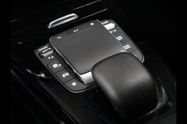 Mercedes-Benz CLA-Klasse Shooting Brake 180 Business Solution Luxury [CAMERA, SFEERVERLICHTING, LEDER, STOELVERWARMING, ELEKTRISCHE ACHTERKLEP, NIEUWSTAAT]