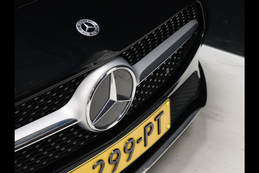 Mercedes-Benz CLA-Klasse Shooting Brake 180 Business Solution Luxury [CAMERA, SFEERVERLICHTING, LEDER, STOELVERWARMING, ELEKTRISCHE ACHTERKLEP, NIEUWSTAAT]