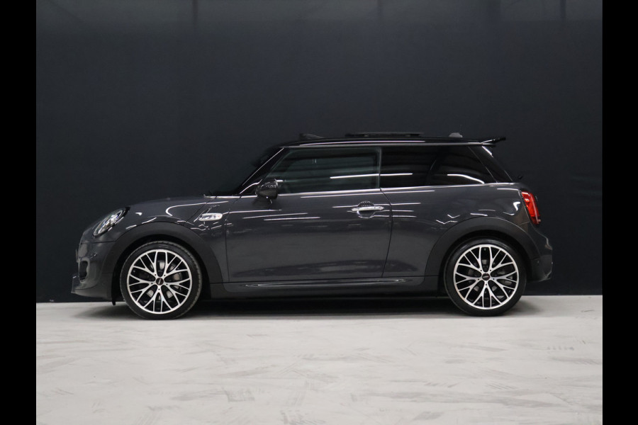 MINI Mini 2.0 Cooper S Knightsbridge Edition John Cooper Works [SCHUIFDAK, APPLE CARPLAY/ANDROID, HARMAN/KARDON, JCW STUURWIEL, STOELVERWARMING, NIEUWSTAAT]