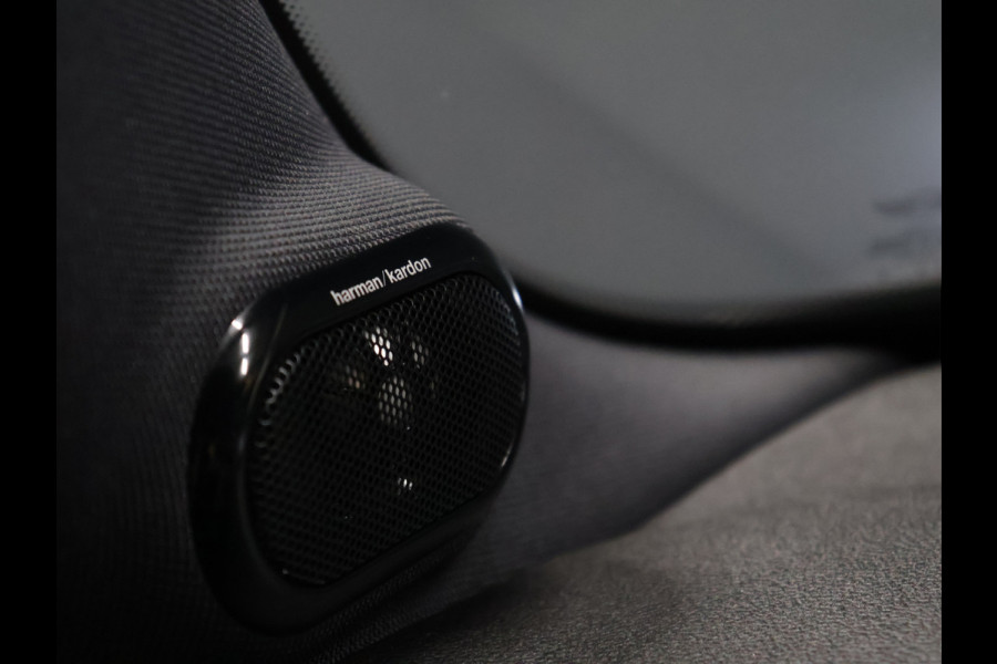 MINI Mini 2.0 Cooper S Knightsbridge Edition John Cooper Works [SCHUIFDAK, APPLE CARPLAY/ANDROID, HARMAN/KARDON, JCW STUURWIEL, STOELVERWARMING, NIEUWSTAAT]