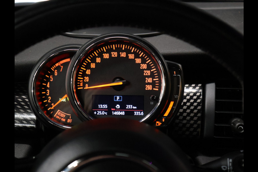 MINI Mini 2.0 Cooper S Knightsbridge Edition John Cooper Works [SCHUIFDAK, APPLE CARPLAY/ANDROID, HARMAN/KARDON, JCW STUURWIEL, STOELVERWARMING, NIEUWSTAAT]