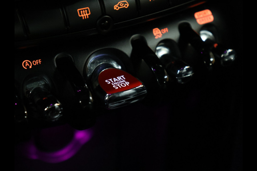 MINI Mini 2.0 Cooper S Knightsbridge Edition John Cooper Works [SCHUIFDAK, APPLE CARPLAY/ANDROID, HARMAN/KARDON, JCW STUURWIEL, STOELVERWARMING, NIEUWSTAAT]