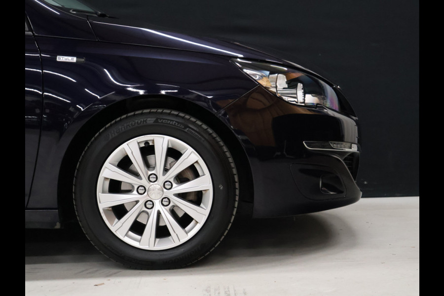 Peugeot 308 1.2 PureTech Style [PANORAMA DAK, CRUISE CONTROL, BLUETOOTH, PARKEERSENSOR, LICHTMETALEN VELG, NIEUWSTAAT]