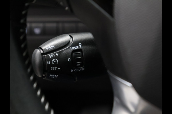 Peugeot 308 1.2 PureTech Style [PANORAMA DAK, CRUISE CONTROL, BLUETOOTH, PARKEERSENSOR, LICHTMETALEN VELG, NIEUWSTAAT]