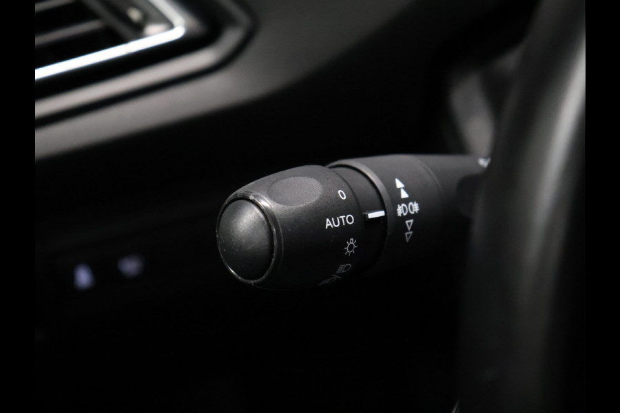 Peugeot 308 1.2 PureTech Style [PANORAMA DAK, CRUISE CONTROL, BLUETOOTH, PARKEERSENSOR, LICHTMETALEN VELG, NIEUWSTAAT]