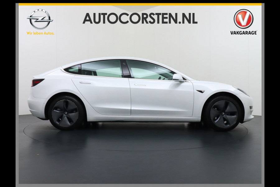 Tesla Model 3 RWD SR+ 60kWh 325PK FSD 3-Computer 18" AutoPilot Leder PanoDak Adaptive-Cruise Lmv Camera's Elektr.-Stuur+Stoelen+Spiegels+Geheu Navi LED Comfortstoelen ACC DAB Voorverwarmen interieur via App Keyless via Telefoonsleutel One-Pedal-Drive 1e Eigenaar Origineel Nederlandse Auto Fabrieksgarantie op accu en motor tot 25-6-2028/160.000km