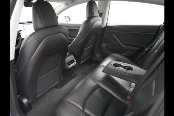 Tesla Model 3 RWD SR+ 60kWh 325PK FSD 3-Computer 18" AutoPilot Leder PanoDak Adaptive-Cruise Lmv Camera's Elektr.-Stuur+Stoelen+Spiegels+Geheu Navi LED Comfortstoelen ACC DAB Voorverwarmen interieur via App Keyless via Telefoonsleutel One-Pedal-Drive 1e Eigenaar Origineel Nederlandse Auto Fabrieksgarantie op accu en motor tot 25-6-2028/160.000km