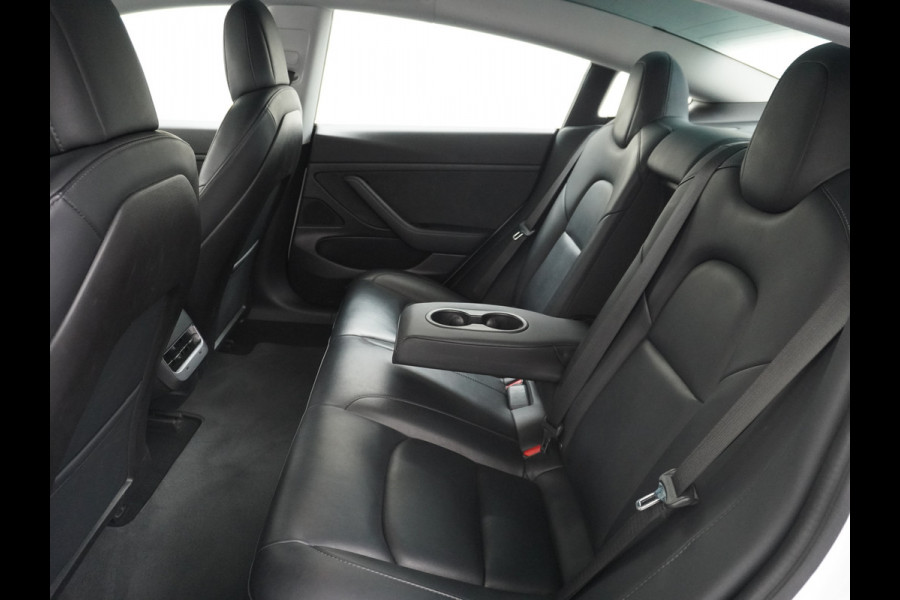 Tesla Model 3 RWD SR+ 60kWh 325PK FSD 3-Computer 18" AutoPilot Leder PanoDak Adaptive-Cruise Lmv Camera's Elektr.-Stuur+Stoelen+Spiegels+Geheu Navi LED Comfortstoelen ACC DAB Voorverwarmen interieur via App Keyless via Telefoonsleutel One-Pedal-Drive 1e Eigenaar Origineel Nederlandse Auto Fabrieksgarantie op accu en motor tot 25-6-2028/160.000km