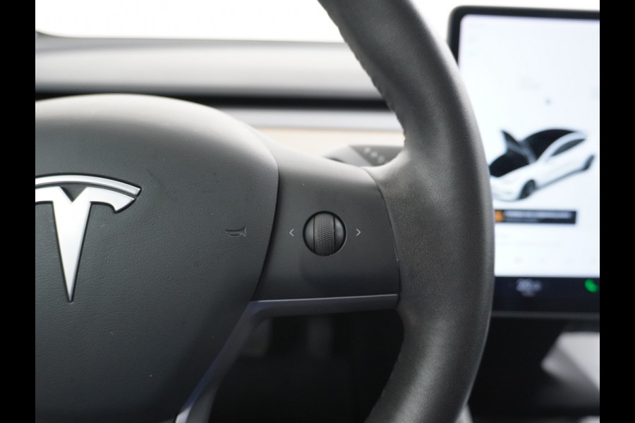 Tesla Model 3 RWD SR+ 60kWh 325PK FSD 3-Computer 18" AutoPilot Leder PanoDak Adaptive-Cruise Lmv Camera's Elektr.-Stuur+Stoelen+Spiegels+Geheu Navi LED Comfortstoelen ACC DAB Voorverwarmen interieur via App Keyless via Telefoonsleutel One-Pedal-Drive 1e Eigenaar Origineel Nederlandse Auto Fabrieksgarantie op accu en motor tot 25-6-2028/160.000km