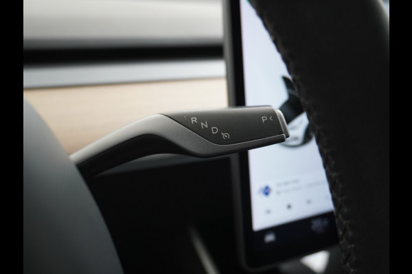 Tesla Model 3 RWD SR+ 60kWh 325PK FSD 3-Computer 18" AutoPilot Leder PanoDak Adaptive-Cruise Lmv Camera's Elektr.-Stuur+Stoelen+Spiegels+Geheu Navi LED Comfortstoelen ACC DAB Voorverwarmen interieur via App Keyless via Telefoonsleutel One-Pedal-Drive 1e Eigenaar Origineel Nederlandse Auto Fabrieksgarantie op accu en motor tot 25-6-2028/160.000km