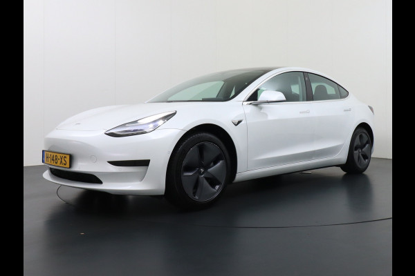Tesla Model 3 RWD SR+ 60kWh 325PK FSD 3-Computer 18" AutoPilot Leder PanoDak Adaptive-Cruise Lmv Camera's Elektr.-Stuur+Stoelen+Spiegels+Geheu Navi LED Comfortstoelen ACC DAB Voorverwarmen interieur via App Keyless via Telefoonsleutel One-Pedal-Drive 1e Eigenaar Origineel Nederlandse Auto Fabrieksgarantie op accu en motor tot 25-6-2028/160.000km