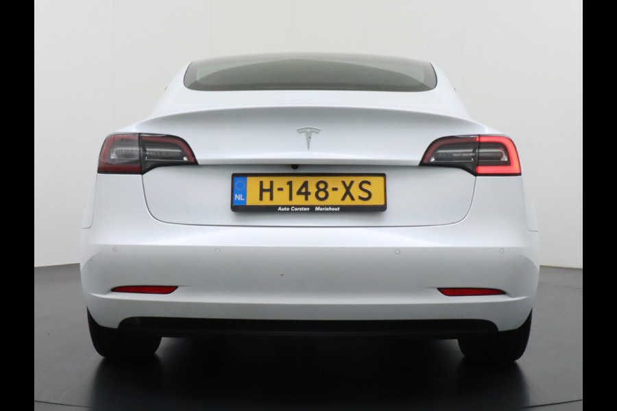 Tesla Model 3 RWD SR+ 60kWh 325PK FSD 3-Computer 18" AutoPilot Leder PanoDak Adaptive-Cruise Lmv Camera's Elektr.-Stuur+Stoelen+Spiegels+Geheu Navi LED Comfortstoelen ACC DAB Voorverwarmen interieur via App Keyless via Telefoonsleutel One-Pedal-Drive 1e Eigenaar Origineel Nederlandse Auto Fabrieksgarantie op accu en motor tot 25-6-2028/160.000km