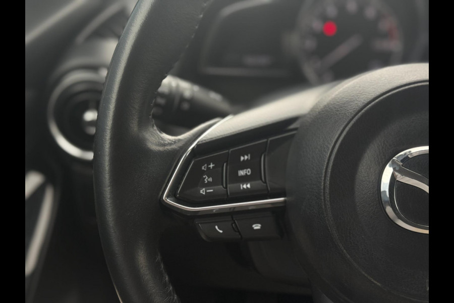 Mazda 2 1.5 Skyactiv-G GT-M |Navi|LED|CarPlay/android auto|Dodehoek|Keyless|PDC+Cam|Stoelverwarming|HUD|Parkeerhulp|Clima|