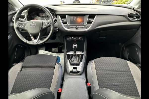 Opel Grandland X 1.2 Turbo Business Executive
