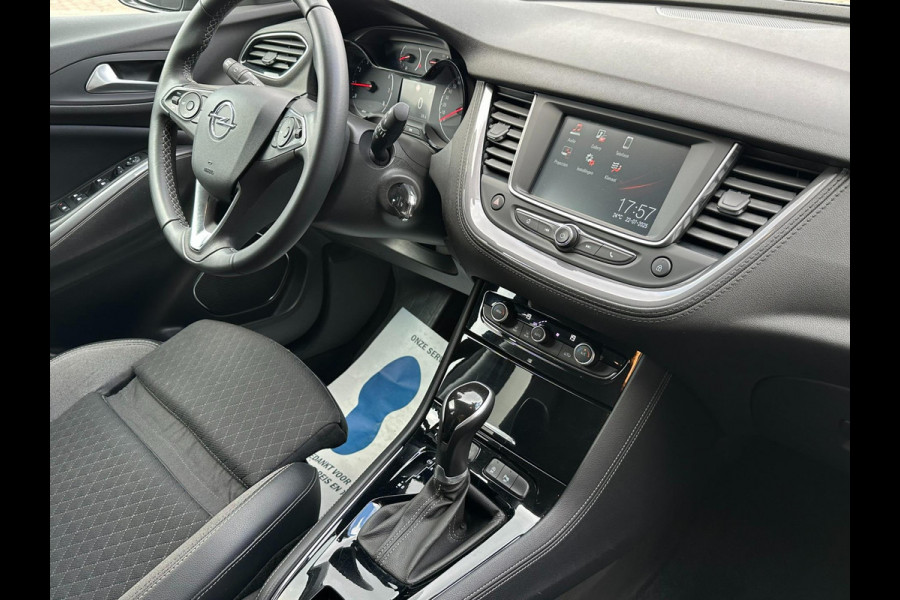 Opel Grandland X 1.2 Turbo Business Executive