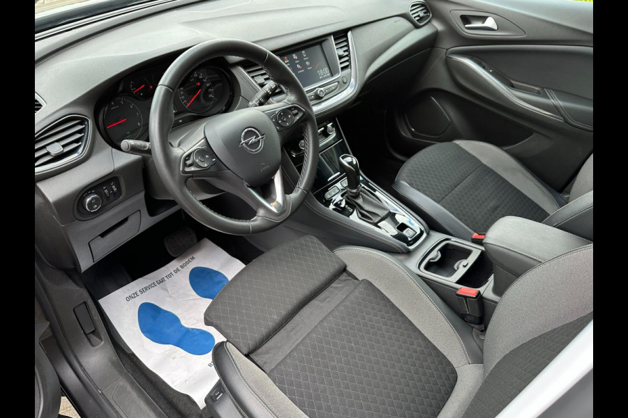 Opel Grandland X 1.2 Turbo Business Executive