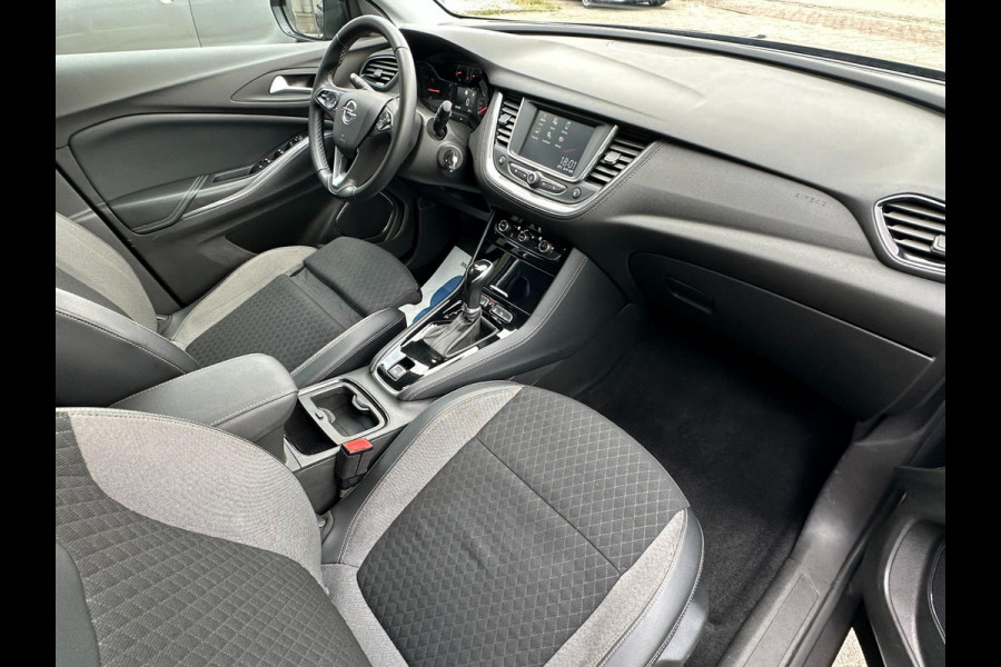 Opel Grandland X 1.2 Turbo Business Executive