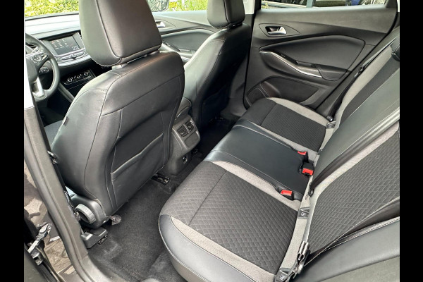 Opel Grandland X 1.2 Turbo Business Executive