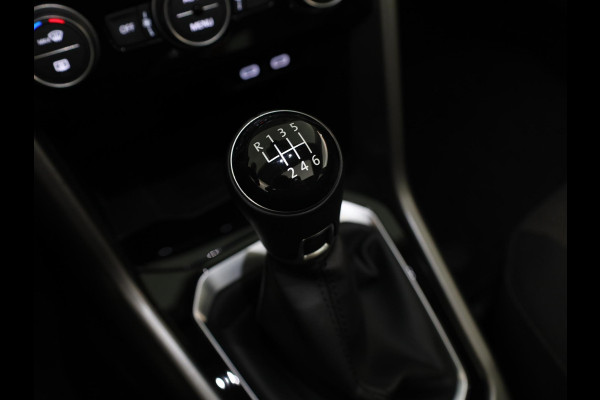 Volkswagen T-Roc 1.0 TSI Style 110 pk | Navigatie | Panoramadak | Parkeersensoren | Achteruitrijcamera | Digital cockpit | Adaptieve cruise control | LED koplampen |