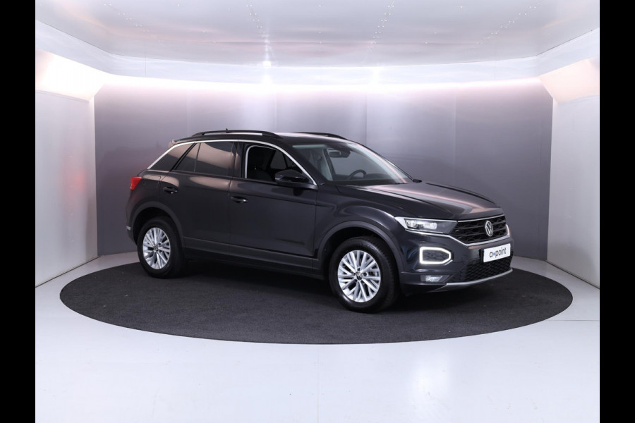 Volkswagen T-Roc 1.0 TSI Style 110 pk | Navigatie | Panoramadak | Parkeersensoren | Achteruitrijcamera | Digital cockpit | Adaptieve cruise control | LED koplampen |