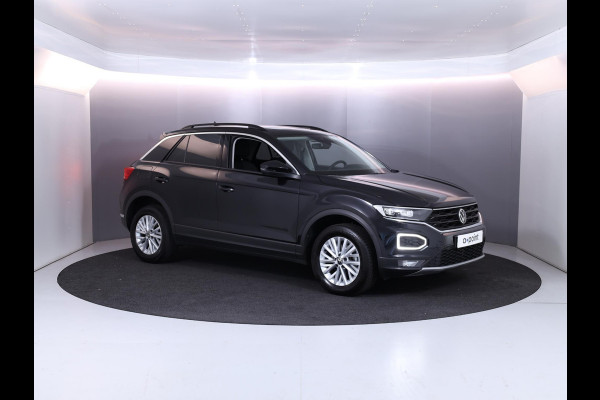 Volkswagen T-Roc 1.0 TSI Style 110 pk | Navigatie | Panoramadak | Parkeersensoren | Achteruitrijcamera | Digital cockpit | Adaptieve cruise control | LED koplampen |