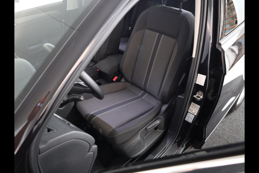 Volkswagen T-Roc 1.0 TSI Style 110 pk | Navigatie | Panoramadak | Parkeersensoren | Achteruitrijcamera | Digital cockpit | Adaptieve cruise control | LED koplampen |