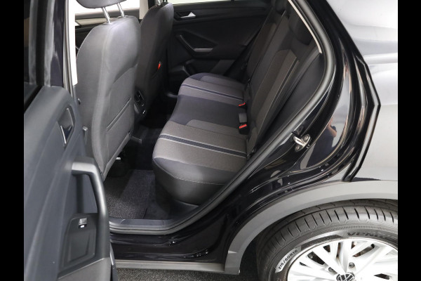 Volkswagen T-Roc 1.0 TSI Style 110 pk | Navigatie | Panoramadak | Parkeersensoren | Achteruitrijcamera | Digital cockpit | Adaptieve cruise control | LED koplampen |