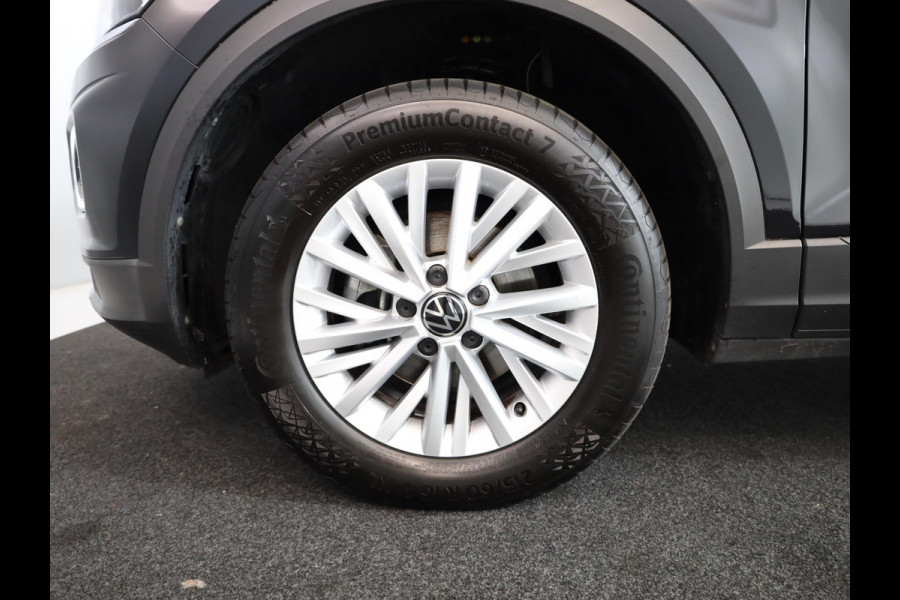 Volkswagen T-Roc 1.0 TSI Style 110 pk | Navigatie | Panoramadak | Parkeersensoren | Achteruitrijcamera | Digital cockpit | Adaptieve cruise control | LED koplampen |
