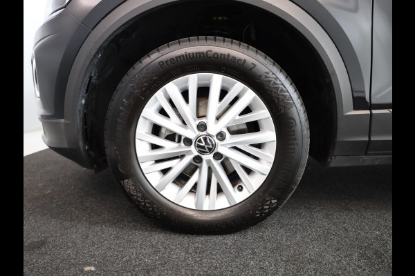 Volkswagen T-Roc 1.0 TSI Style 110 pk | Navigatie | Panoramadak | Parkeersensoren | Achteruitrijcamera | Digital cockpit | Adaptieve cruise control | LED koplampen |