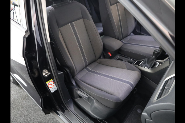 Volkswagen T-Roc 1.0 TSI Style 110 pk | Navigatie | Panoramadak | Parkeersensoren | Achteruitrijcamera | Digital cockpit | Adaptieve cruise control | LED koplampen |