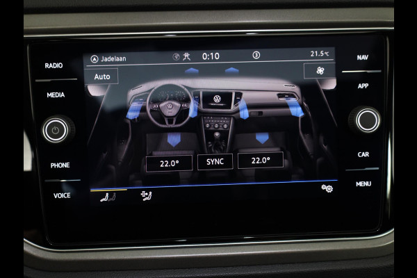 Volkswagen T-Roc 1.0 TSI Style 110 pk | Navigatie | Panoramadak | Parkeersensoren | Achteruitrijcamera | Digital cockpit | Adaptieve cruise control | LED koplampen |