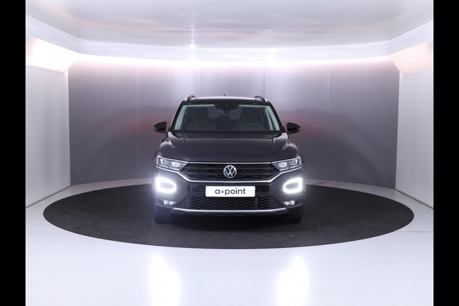 Volkswagen T-Roc 1.0 TSI Style 110 pk | Navigatie | Panoramadak | Parkeersensoren | Achteruitrijcamera | Digital cockpit | Adaptieve cruise control | LED koplampen |
