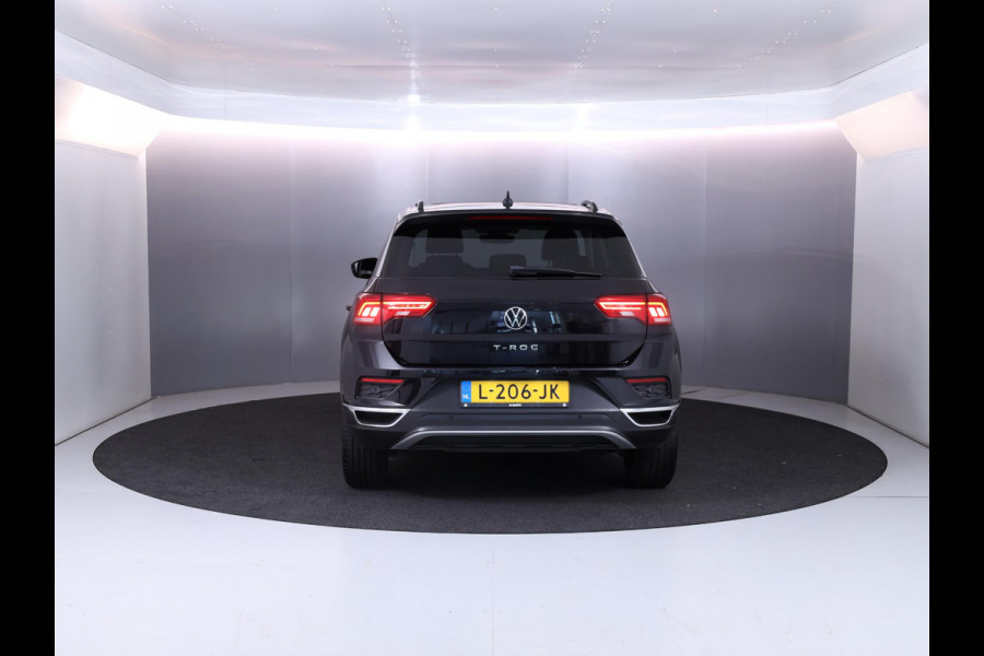 Volkswagen T-Roc 1.0 TSI Style 110 pk | Navigatie | Panoramadak | Parkeersensoren | Achteruitrijcamera | Digital cockpit | Adaptieve cruise control | LED koplampen |