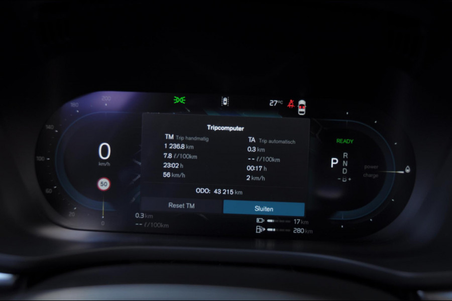 Volvo XC60 T6 350PK Automaat AWD Plus Dark Long range /Adaptieve cruise control / Panoramadak / Apple carplay / Parkeersensoren met 360 camera / Elektrische achterklep / Elektrische stoelen met geheugen / Stoel en stuurwielverwarming