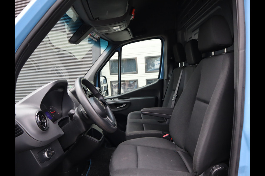 Mercedes-Benz Sprinter 314 CDI Automaat L2H2 RDW Euro 6 - Trekhaak - Airco - 3 Zits