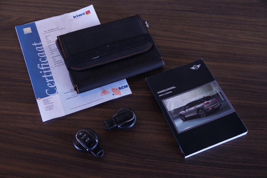 MINI Clubman 1.5 Cooper Chili Serious Business + LED / ADAPTIEVE SCHOKDEMPERS / CLIMATE CONTROL / SENSOREN